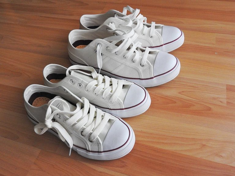 Tips van oma Witte schoenen schoonmaken